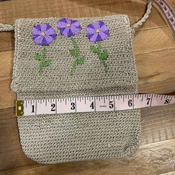 La Rue C/B Embroidered Crocheted Mini-Purse&Coin Purse Beige Purple 7-1/2x6-1/4” - Picture 9 of 11